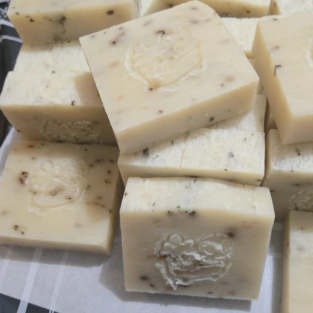 Peppy Peppermint Bath & Shower Soap - Picture 6 of 6